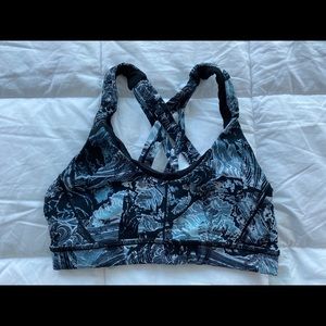 Lululemon Sports Bra - Size 4